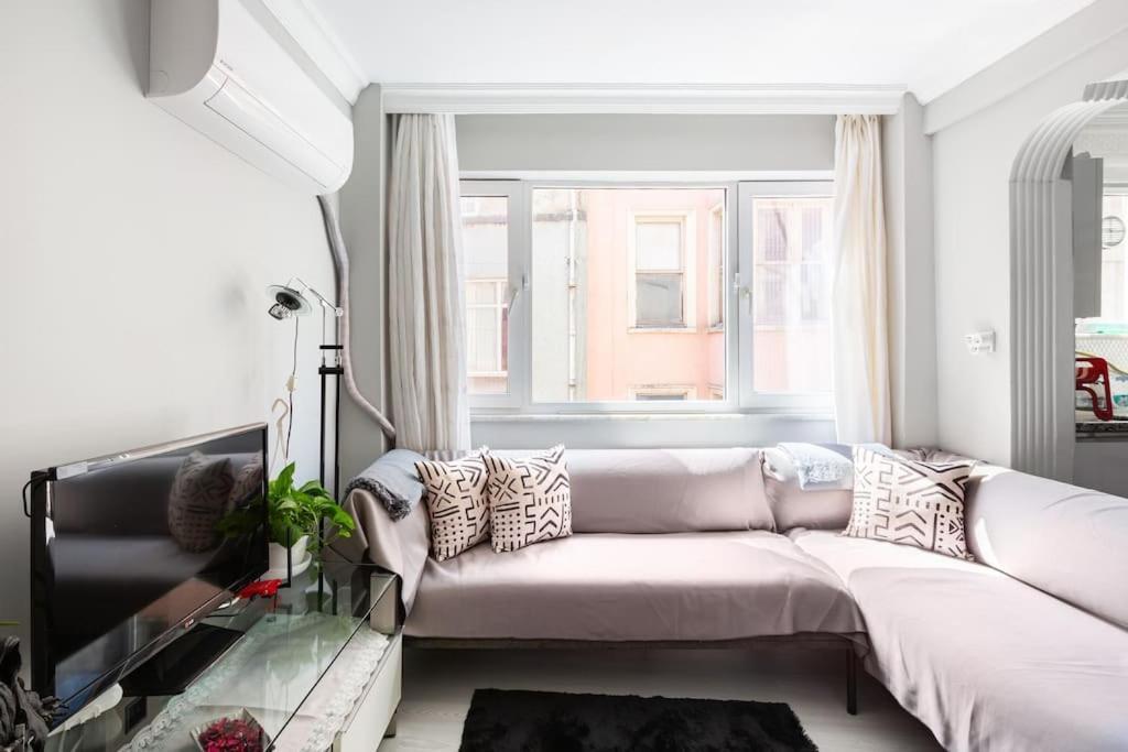 Practical And Cozy Flat Near Taksim Istikal Apartment *